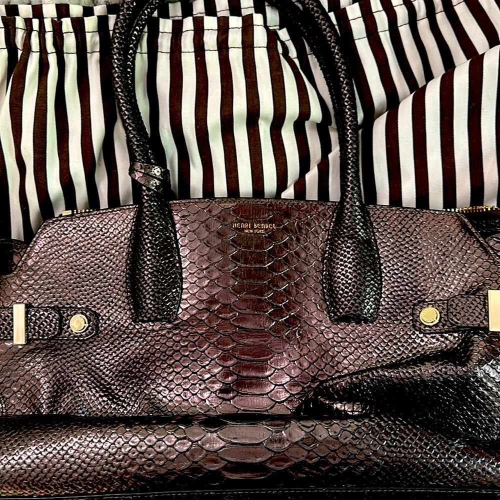 HENRI BENDEL